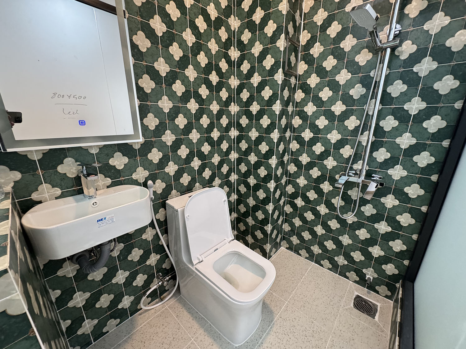Tuyệt phẩm Nhà Phố 2 lầu full nội thất cao cấp hẻm 2 xe hơi 7 chỗ tránh nhau khu VIP Đặng Văn Ngữ